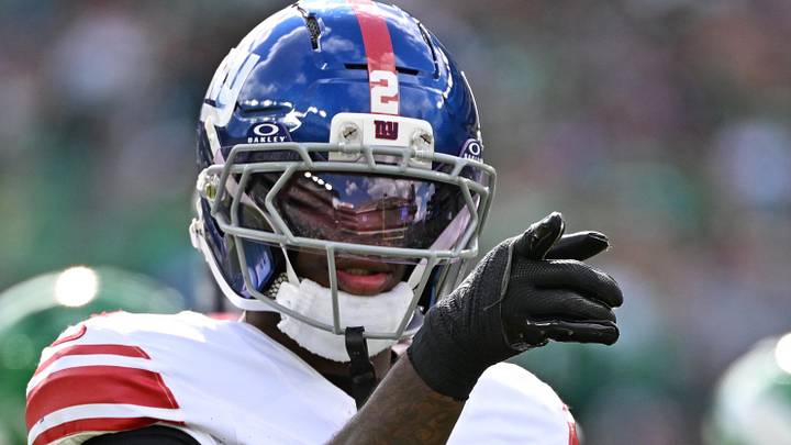 New York Giants cornerback Deonte Banks (2) 
