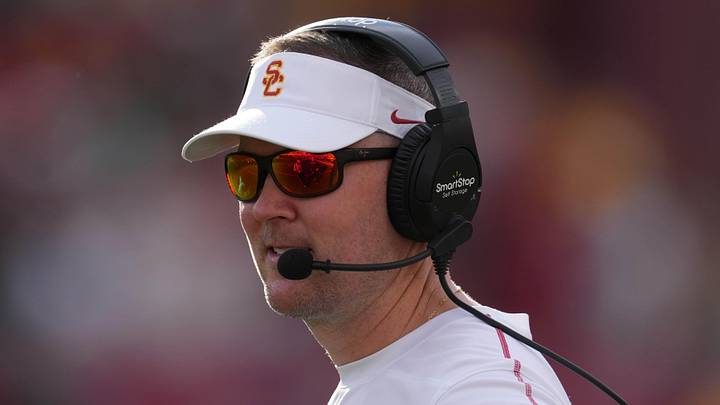 Nov 30, 2024; Los Angeles, California, USA; Southern California Trojans head coach Lincoln Riley reacts against the Notre Dame Fighting Irish in the second half at United Airlines Field at Los Angeles Memorial Coliseum. Mandatory Credit: Kirby Lee-Imagn Images Nov 30, 2024; Los Angeles, California, USA; Southern California Trojans head coach Lincoln Riley reacts against the Notre Dame Fighting Irish in the second half at United Airlines Field at Los Angeles Memorial Coliseum. Mandatory Credit: Kirby Lee-Imagn Images