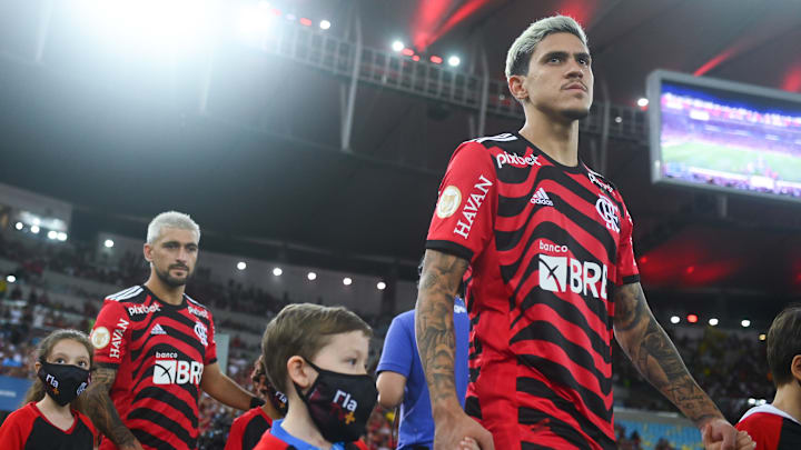 Pedro e Arrascaeta brilharam na goleada do Flamengo