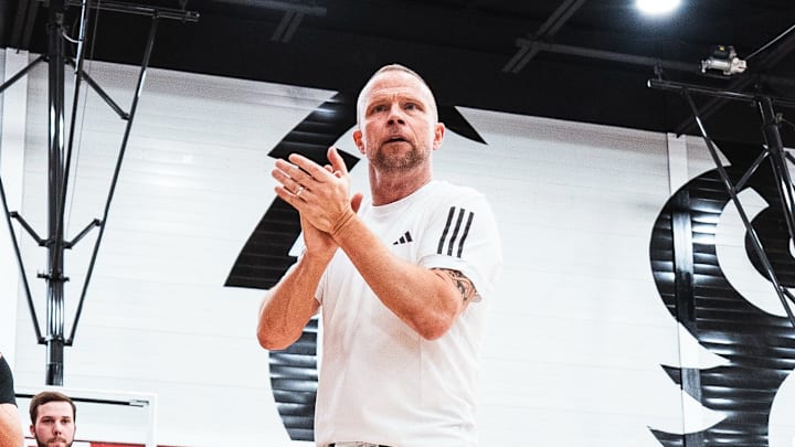 New Louisville head coach Pat Kelsey New Louisville head coach Pat Kelsey