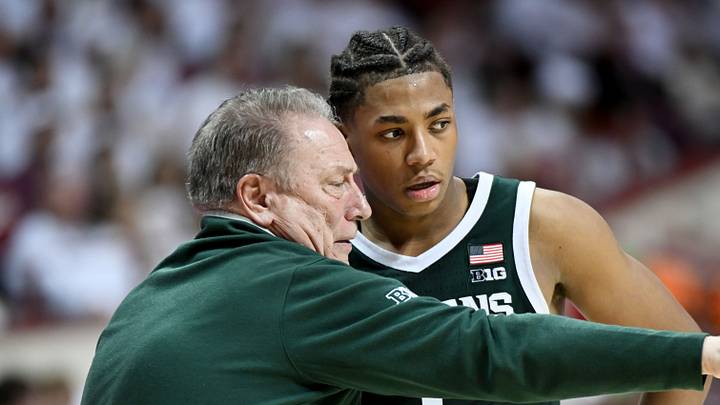 Mar 1, 2026; Bloomington, Indiana, USA; Michigan State Spartans head coach Tom Izzo talks with Michigan State Spartans guard Jeremy Fears Jr. (1) against the Indiana Hoosiers during the second half at Simon Skjodt Assembly Hall. Mandatory Credit: Robert Goddin-Imagn Images Mar 1, 2026; Bloomington, Indiana, USA; Michigan State Spartans head coach Tom Izzo talks with Michigan State Spartans guard Jeremy Fears Jr. (1) against the Indiana Hoosiers during the second half at Simon Skjodt Assembly Hall. Mandatory Credit: Robert Goddin-Imagn Images