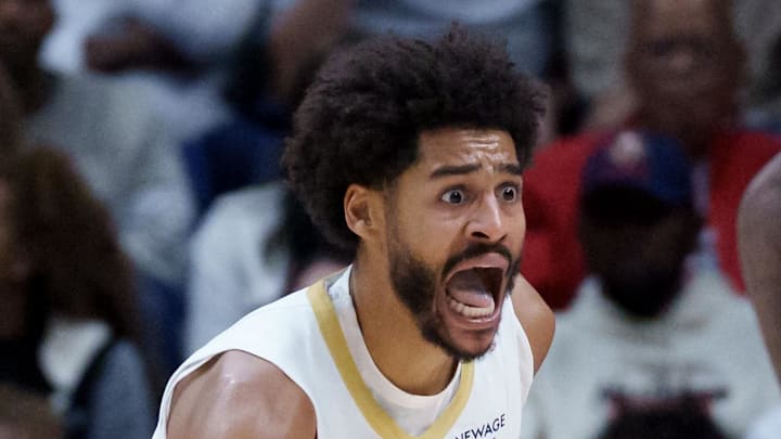 Dec 26, 2025; New Orleans, Louisiana, USA; New Orleans Pelicans guard Jordan Poole (3) reacts after a no foul call against Phoenix Suns forward Royce O'Neale (00) during the first half at Smoothie King Center. Mandatory Credit: Matthew Hinton-Imagn Images Dec 26, 2025; New Orleans, Louisiana, USA; New Orleans Pelicans guard Jordan Poole (3) reacts after a no foul call against Phoenix Suns forward Royce O'Neale (00) during the first half at Smoothie King Center. Mandatory Credit: Matthew Hinton-Imagn Images