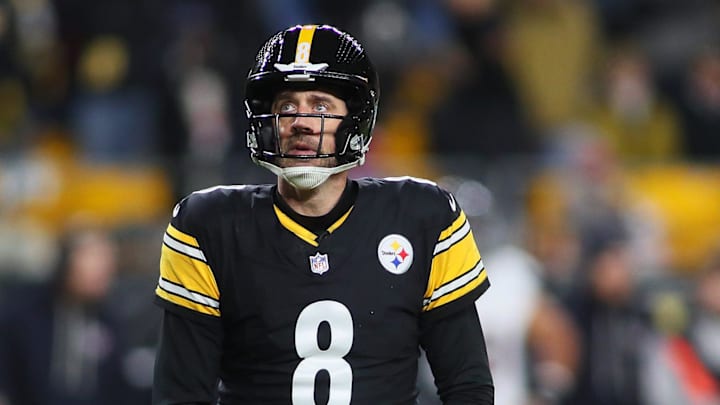 Pittsburgh Steelers quarterback Aaron Rodgers (8) looks on after being sacked during the first half of the NFL Wild Card game against the Houston Texans at Acrisure Stadium in Pittsburgh, PA on January 12, 2026.