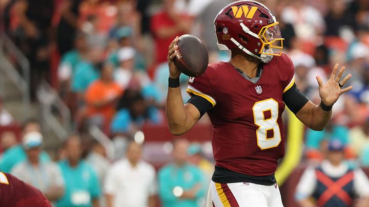 Aug 14, 2026; Landover, Maryland, USA; Washington Commanders quarterback Marcus Mariota (8) passes the ball against the Miami Dolphins during the first half at Northwest Stadium. Mandatory Credit: Geoff Burke-Imagn Images Aug 14, 2026; Landover, Maryland, USA; Washington Commanders quarterback Marcus Mariota (8) passes the ball against the Miami Dolphins during the first half at Northwest Stadium. Mandatory Credit: Geoff Burke-Imagn Images