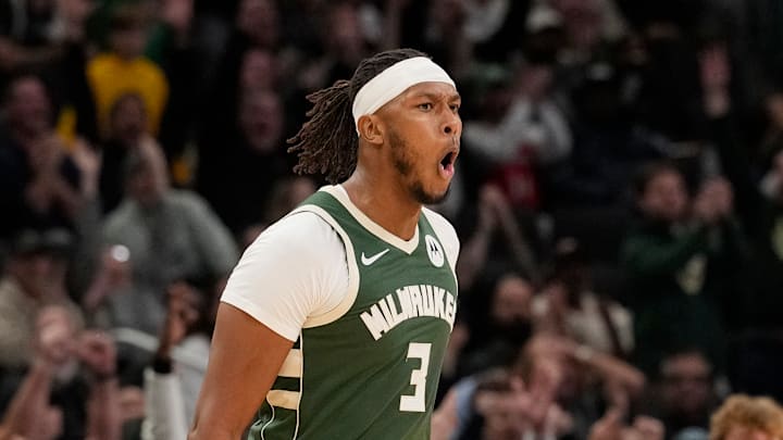 Golden State Warriors v Milwaukee Bucks Golden State Warriors v Milwaukee Bucks