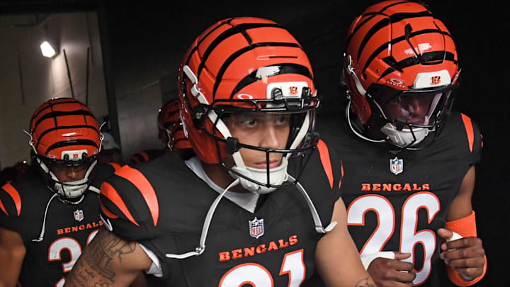 Aug 7, 2025; Philadelphia, Pennsylvania, USA; Cincinnati Bengals wide receiver Jermaine Burton (81) and safety Tycen Anderson (26) in the tunnel against the Philadelphia Eagles at Lincoln Financial Field. Mandatory Credit: Eric Hartline-Imagn Images Aug 7, 2025; Philadelphia, Pennsylvania, USA; Cincinnati Bengals wide receiver Jermaine Burton (81) and safety Tycen Anderson (26) in the tunnel against the Philadelphia Eagles at Lincoln Financial Field. Mandatory Credit: Eric Hartline-Imagn Images