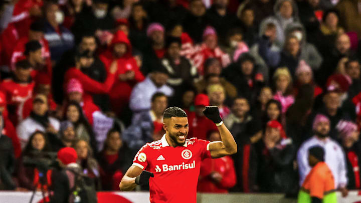 Wanderson forma dupla de ataque com Pedro Henrique no Colorado