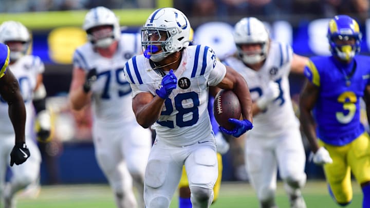 Sep 28, 2025; Inglewood, California, USA; Indianapolis Colts running back Jonathan Taylor (28) runs the ball against the Los Angeles Rams during the second half at SoFi Stadium. Sep 28, 2025; Inglewood, California, USA; Indianapolis Colts running back Jonathan Taylor (28) runs the ball against the Los Angeles Rams during the second half at SoFi Stadium.