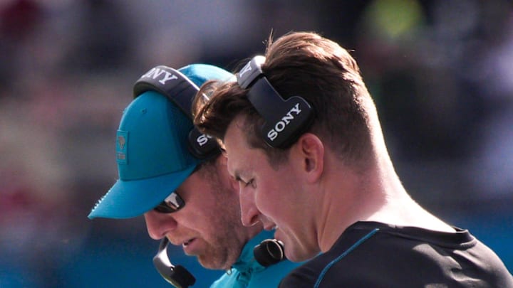 Jacksonville Jaguars head coach Liam Coen and Jacksonville Jaguars offensive coordinator Grant Udinski talk during the second quarter during an NFL football game at EverBank Stadium, Sunday, Dec. 14, 2025, in Jacksonville, Fla. [Doug Engle/Florida Times-Union]