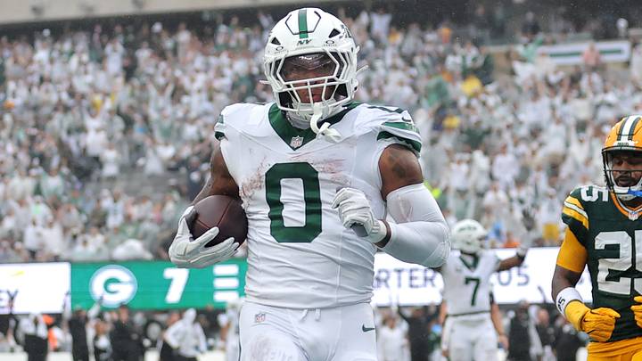 New York Jets running back Braelon Allen (0) scores a touchdown during the second quarter against the Green Bay Packers at MetLife Stadium. Mandatory Credit: Brad Penner-Imagn Images New York Jets running back Braelon Allen (0) scores a touchdown during the second quarter against the Green Bay Packers at MetLife Stadium. Mandatory Credit: Brad Penner-Imagn Images