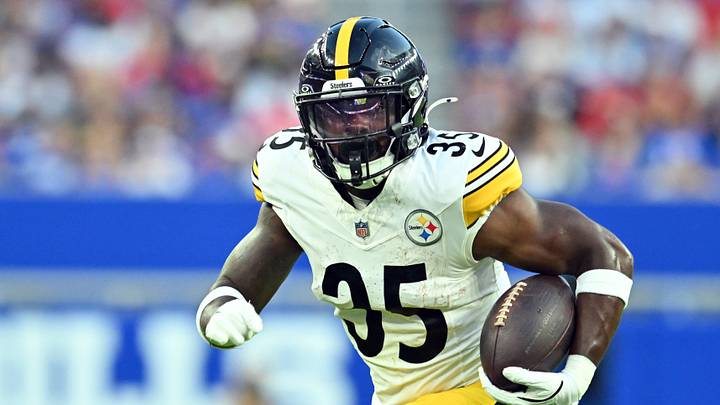Pittsburgh Steelers running back Lew Nichols III Pittsburgh Steelers running back Lew Nichols III