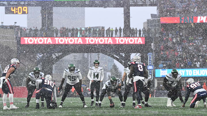 New York Jets v New England Patriots