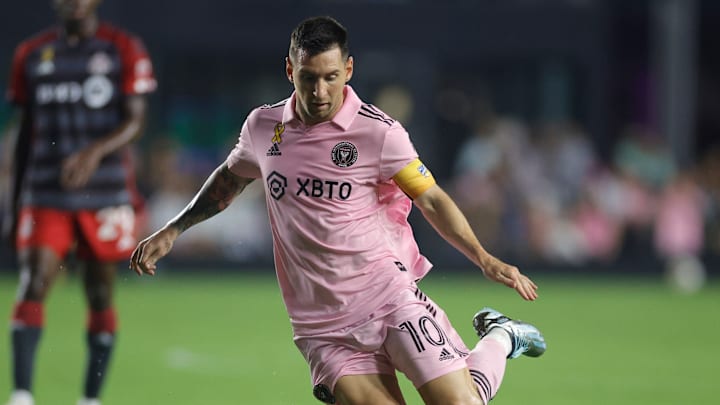 Lionel Messi pidió salir en el juego del Inter Miami contra el Toronto debido a una molestia 