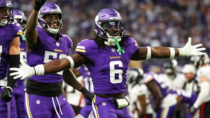 Dec 8, 2024; Minneapolis, Minnesota, USA; Minnesota Vikings linebacker Brian Asamoah II (6) celebrates his teams fumble recovery against the Atlanta Falcons during the fourth quarter at U.S. Bank Stadium. Mandatory Credit: Matt Krohn-Imagn Images Dec 8, 2024; Minneapolis, Minnesota, USA; Minnesota Vikings linebacker Brian Asamoah II (6) celebrates his teams fumble recovery against the Atlanta Falcons during the fourth quarter at U.S. Bank Stadium. Mandatory Credit: Matt Krohn-Imagn Images