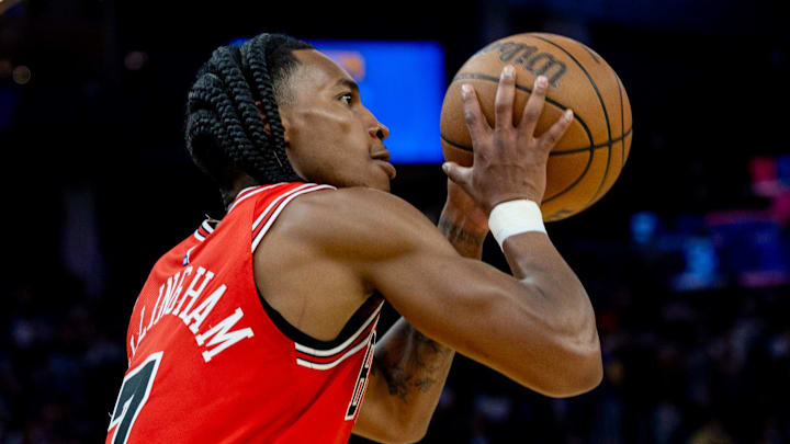 Mar 10, 2026; San Francisco, California, USA; Chicago Bulls guard Rob Dillingham (7) puts up a shot during the fourth quarter against the Golden State Warriors at Chase Center. Mandatory Credit: Bob Kupbens-Imagn Images