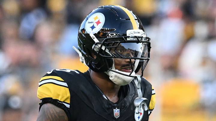 Aug 21, 2026; Pittsburgh, Pennsylvania, USA; Pittsburgh Steelers safety DeShon Elliott (25) lines up against the New York Jets during the first half at Acrisure Stadium. Mandatory Credit: Barry Reeger-Imagn Images Aug 21, 2026; Pittsburgh, Pennsylvania, USA; Pittsburgh Steelers safety DeShon Elliott (25) lines up against the New York Jets during the first half at Acrisure Stadium. Mandatory Credit: Barry Reeger-Imagn Images
