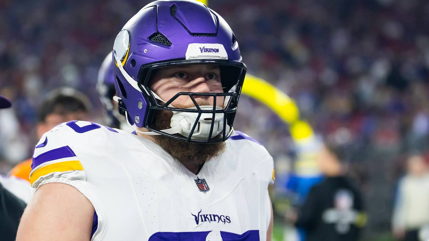 3 Vikings on Thin Ice After Preseason Week 2: Michael Jurgens Is Running Out of Time
