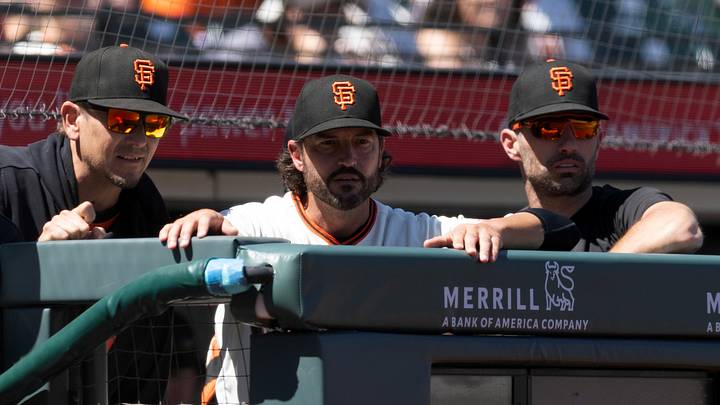 San Francisco Giants manager Tony Vitello (in a white jersey) watches his team. Credit: D. Ross Cameron-Imagn Images
