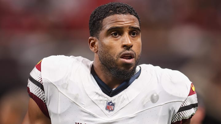 Sep 28, 2025; Atlanta, Georgia, USA; Washington Commanders linebacker Bobby Wagner (54) on the field during a game against the Atlanta Falcons at Mercedes-Benz Stadium. Mandatory Credit: Brett Davis-Imagn Images Sep 28, 2025; Atlanta, Georgia, USA; Washington Commanders linebacker Bobby Wagner (54) on the field during a game against the Atlanta Falcons at Mercedes-Benz Stadium. Mandatory Credit: Brett Davis-Imagn Images