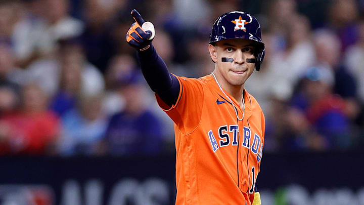 Mauricio Dubón está nominado al Guante de Oro en dos posiciones 