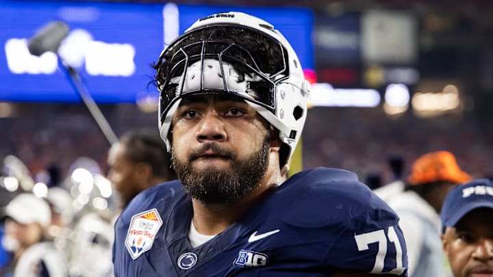 Penn State Nittany Lions offensive lineman Olaivavega Ioane