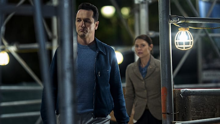 THE BEAST IN ME. (L to R) Matthew Rhys as Nile Jarvis and Claire Danes as Aggie Wiggs in Episode 103 of The Beast in Me