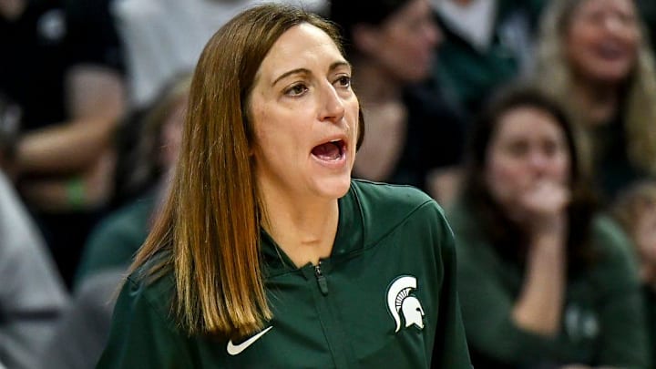 Michigan State's head coach Robyn Fralick calls out to players during the third quarter in the game against Michigan on Sunday, Feb. 1, 2026, at the Breslin Center in East Lansing.