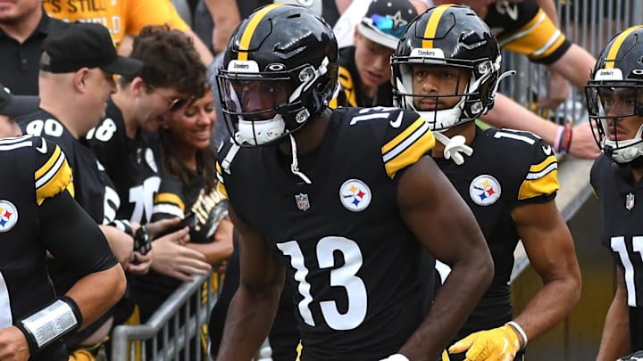 Aug 13, 2022; Pittsburgh, Pennsylvania, USA; Pittsburgh Steelers quarterback Mitch Trubisky (10) and wide receivers Miles Boykin (13) and Calvin Austin III (19) and Chase Claypool (11) take the field before a game against the Seattle Seahawks at Acrisure Stadium. Mandatory Credit: Philip G. Pavely-Imagn Images Aug 13, 2022; Pittsburgh, Pennsylvania, USA; Pittsburgh Steelers quarterback Mitch Trubisky (10) and wide receivers Miles Boykin (13) and Calvin Austin III (19) and Chase Claypool (11) take the field before a game against the Seattle Seahawks at Acrisure Stadium. Mandatory Credit: Philip G. Pavely-Imagn Images