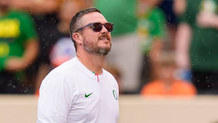 Oregon head coach Dan Lanning