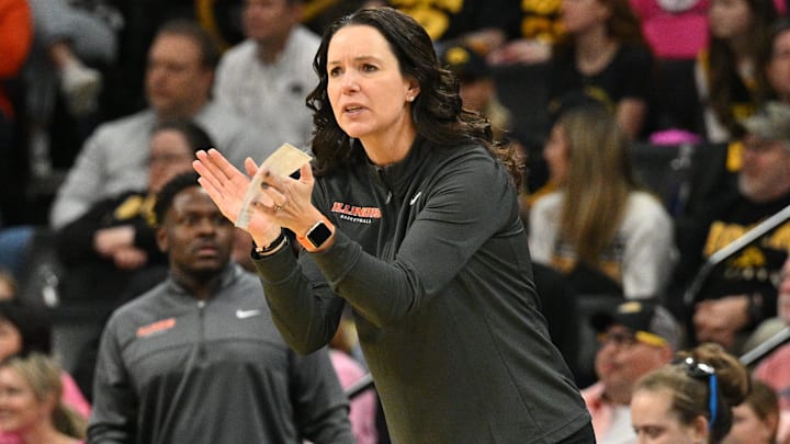 Feb 25, 2024; Iowa City, Iowa, USA; Illinois Fighting Illini head coach Shauna Green reacts against the Iowa Hawkeyes during the fourth quarter at Carver-Hawkeye Arena. Mandatory Credit: Jeffrey Becker-Imagn Images