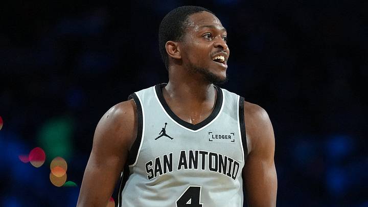 Dec 16, 2025; Las Vegas, Nevada, USA; San Antonio Spurs guard De'Aaron Fox (4) reacts against the New York Knicks during the Emirates NBA Cup Final at T-Mobile Arena. Mandatory Credit: Kirby Lee-Imagn Images