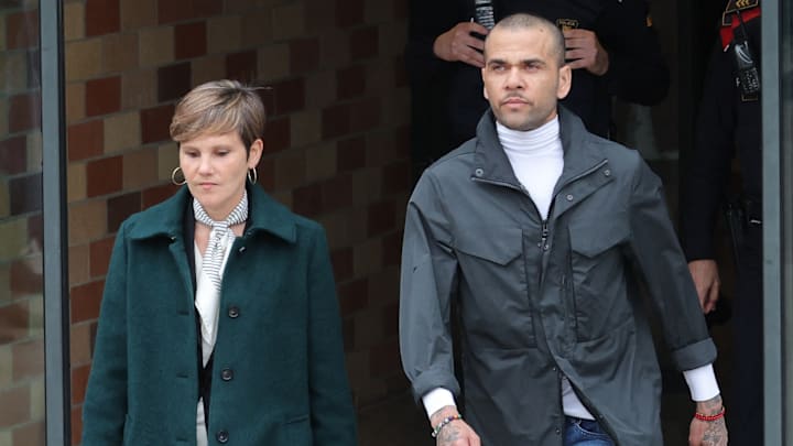 Dani Alves había sido condenado a cuatro años y medio de prisión por presunta agresión sexual a una joven en una discoteca en Barcelona, en diciembre de 2022