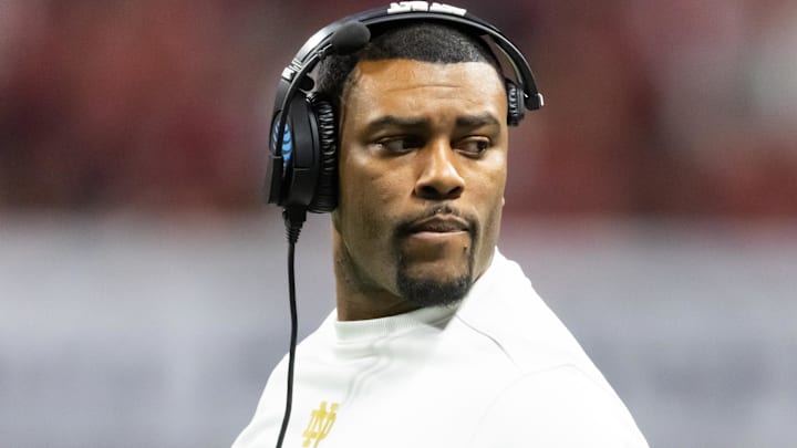 Jan 20, 2025; Atlanta, GA, USA; Notre Dame Fighting Irish defensive backs coach Mike Mickens against the Ohio State Buckeyes during the CFP National Championship college football game at Mercedes-Benz Stadium.