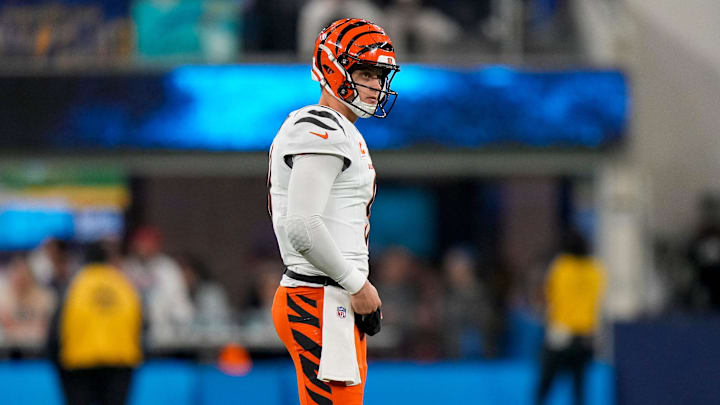 Cincinnati Bengals quarterback Joe Burrow (9) paces between plays in the fourth quarter of the NFL Week 11 game between the Los Angeles Chargers and the Cincinnati Bengals at SoFi Stadium in Inglewood, Calif., on Sunday, Nov. 17, 2024. The Chargers won 34-27. Cincinnati Bengals quarterback Joe Burrow (9) paces between plays in the fourth quarter of the NFL Week 11 game between the Los Angeles Chargers and the Cincinnati Bengals at SoFi Stadium in Inglewood, Calif., on Sunday, Nov. 17, 2024. The Chargers won 34-27.