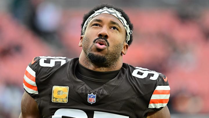 Cleveland Browns defensive end Myles Garrett (95)