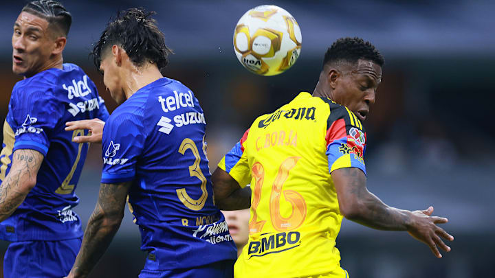 El paraguayo Robert Morales y el colombiano Cristian Borja en la Ida