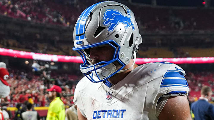 Detroit Lions tight end Sam LaPorta (87) walks off the field after 30-13 loss to Kansas City Chiefs at Arrowhead Stadium in Kansas City, Missouri on Sunday, Oct. 12, 2025.