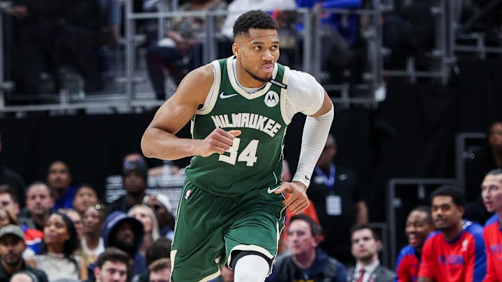 No se descarta que los Bucks traspasen a Giannis Antetokounmpo a Lakers