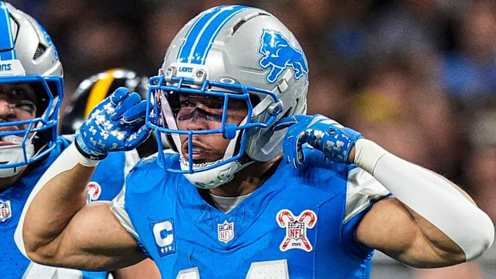 Detroit Lions wide receiver Amon-Ra St. Brown (14) celebrates a first down against Pittsburgh Steelers Detroit Lions wide receiver Amon-Ra St. Brown (14) celebrates a first down against Pittsburgh Steelers