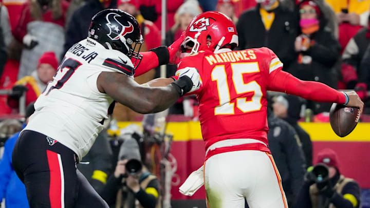 Dec 7, 2025; Kansas City, Missouri, USA; Houston Texans defensive tackle Mario Edwards Jr. (97) commits a face mask penalty against Kansas City Chiefs quarterback Patrick Mahomes (15) during the second quarter at GEHA Field at Arrowhead Stadium. Mandatory Credit: Denny Medley-Imagn Images Dec 7, 2025; Kansas City, Missouri, USA; Houston Texans defensive tackle Mario Edwards Jr. (97) commits a face mask penalty against Kansas City Chiefs quarterback Patrick Mahomes (15) during the second quarter at GEHA Field at Arrowhead Stadium. Mandatory Credit: Denny Medley-Imagn Images