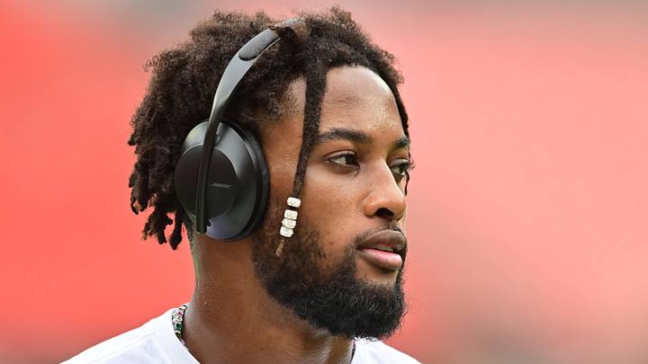 Aug 23, 2025; Cleveland, Ohio, USA; Cleveland Browns cornerback Denzel Ward (21) warms up before the game between the Browns and the Los Angeles Rams at Huntington Bank Field. Mandatory Credit: Ken Blaze-Imagn Images