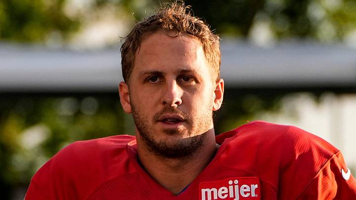 Detroit Lions quarterback Jared Goff (16).
