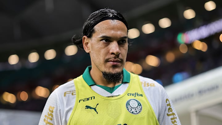 Zagueiro Gustavo Gómez deve ser titular no sábado