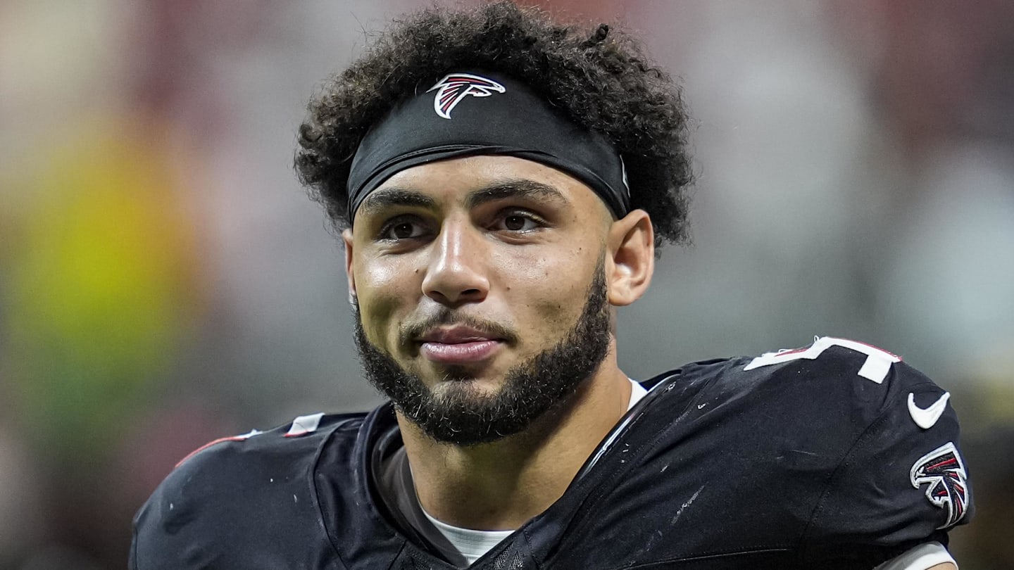 Slow extension talks could give Patriots a chance at budding superstar receiver