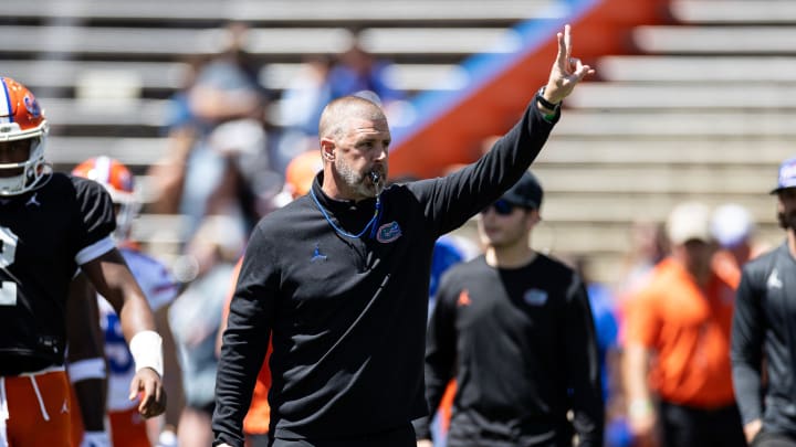 Florida Gators head coach Billy Napier is hoping to lure the nation's No. 1 safety to Gainesville. Florida Gators head coach Billy Napier is hoping to lure the nation's No. 1 safety to Gainesville.