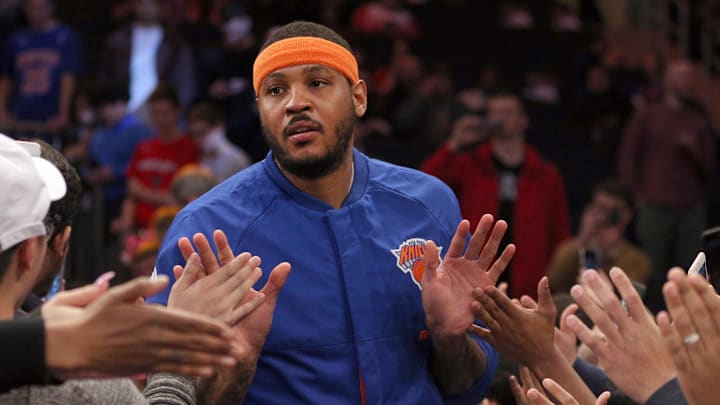 Apr 6, 2017; New York, NY, USA; New York Knicks small forward Carmelo Anthony (7) is greeted by fans as he takes the court before a game against the Washington Wizards at Madison Square Garden. Mandatory Credit: Brad Penner-Imagn Images Apr 6, 2017; New York, NY, USA; New York Knicks small forward Carmelo Anthony (7) is greeted by fans as he takes the court before a game against the Washington Wizards at Madison Square Garden. Mandatory Credit: Brad Penner-Imagn Images
