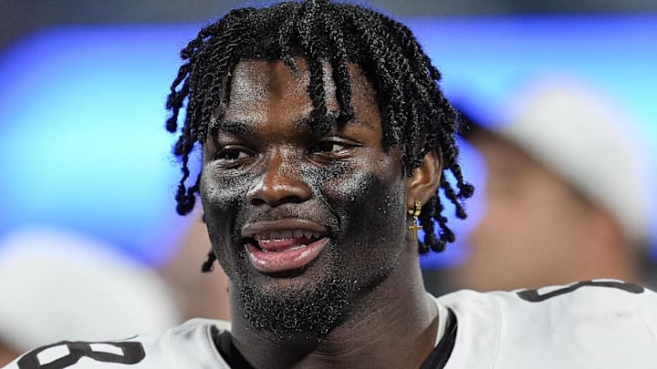 Cleveland Browns tight end Harold Fannin Jr. (88) on the sideline during the second half against the Carolina Panthers.