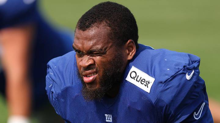 New York Giants offensive tackle Evan Neal New York Giants offensive tackle Evan Neal