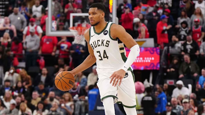 Jan 25, 2025; Inglewood, California, USA; Milwaukee Bucks forward Giannis Antetokounmpo (34) dribbles the ball against the LA Clippers in the second half at Intuit Dome. Mandatory Credit: Kirby Lee-Imagn Images