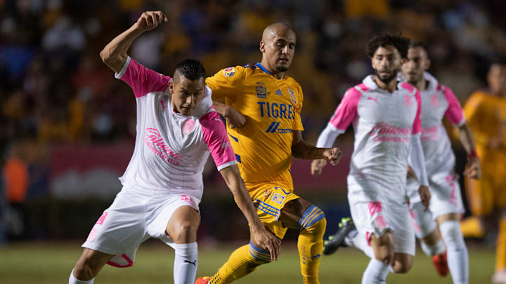 Chivas no pudo derrotar a Tigres en el Volcán y compromete su estancia en el repechaje.